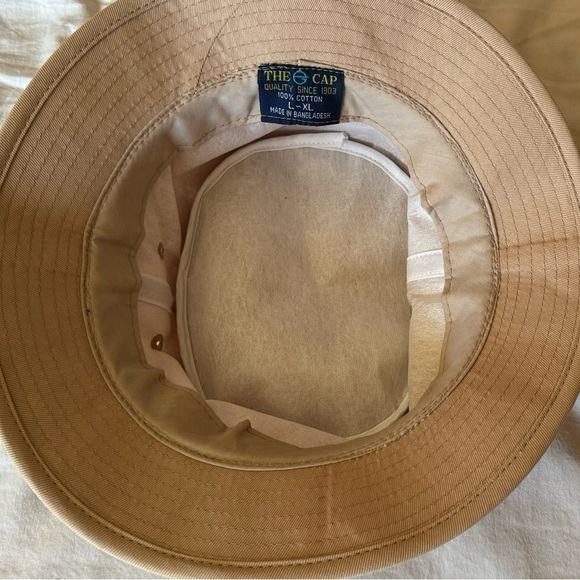 The Cap bucket hat - Picture 2 of 8